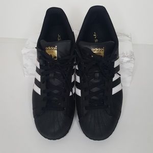 Adidas Superstar Sneakers